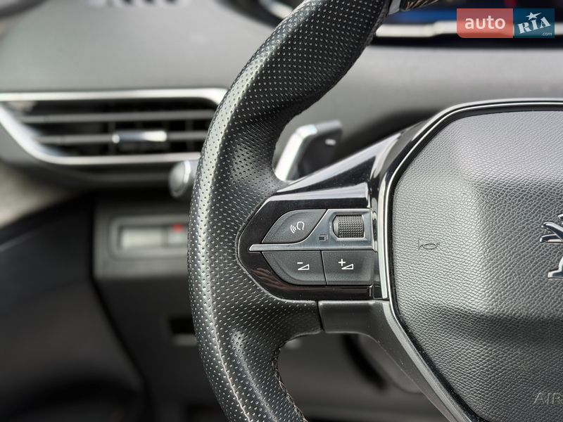 Внедорожник / Кроссовер Peugeot 5008 2022 в Львове