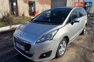 Микровэн Peugeot 5008 2015 в Калуше