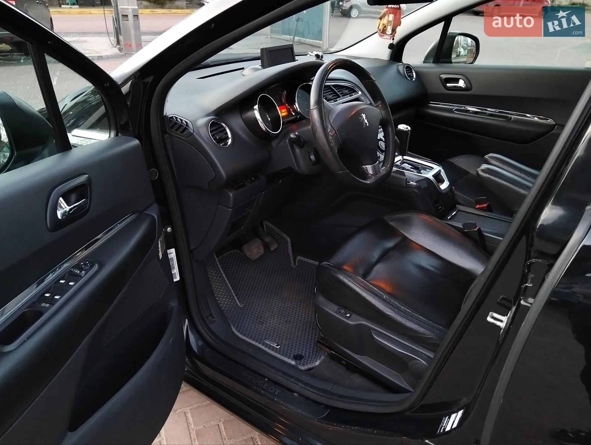 2010 Peugeot 5008 - мініатюра 18