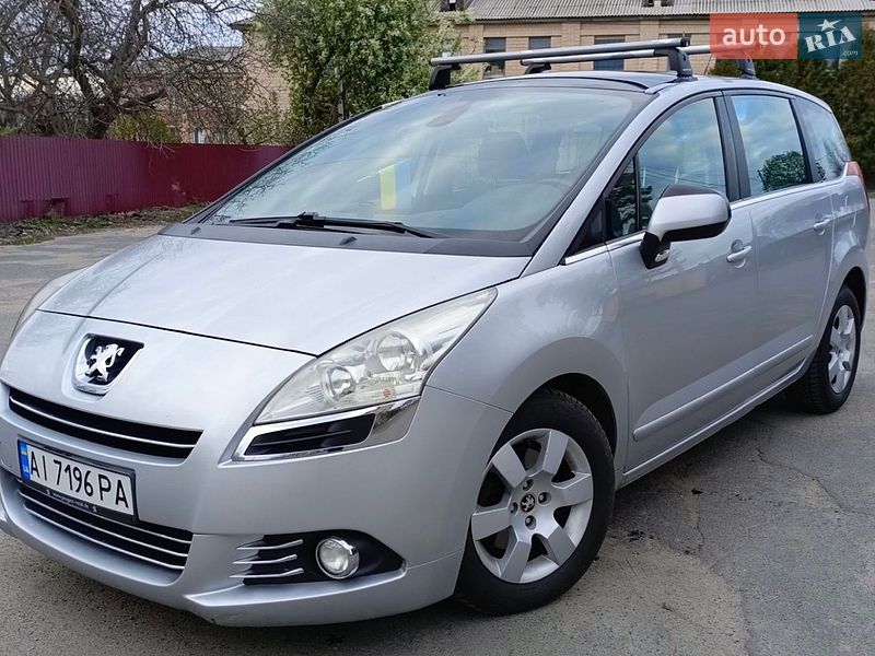Peugeot 5008 2011