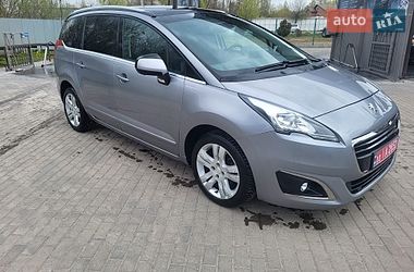 Микровэн Peugeot 5008 2015 в Виннице