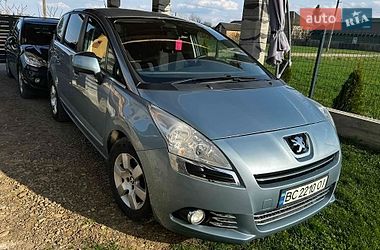Мікровен Peugeot 5008 2011 в Коломиї