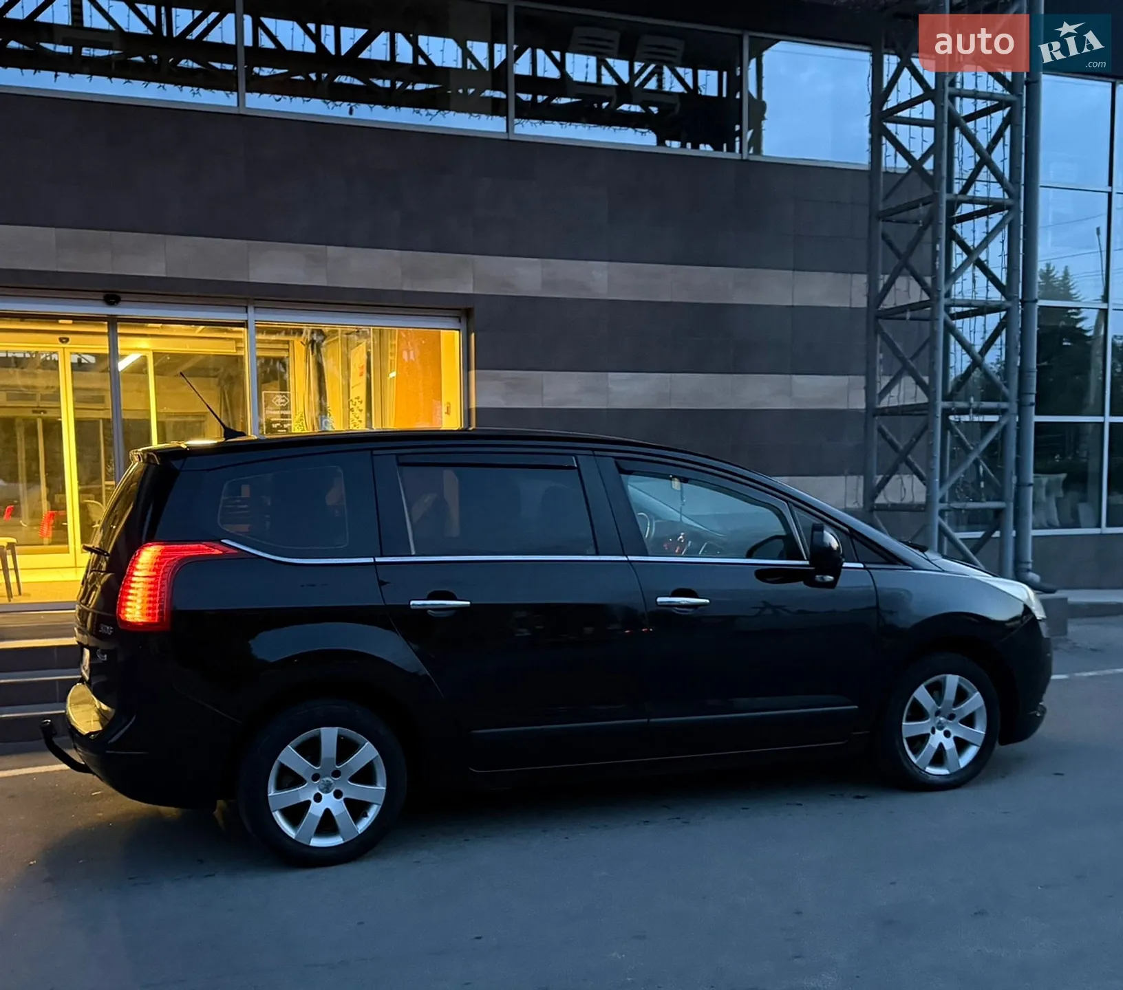2010 Peugeot 5008 - мініатюра 8