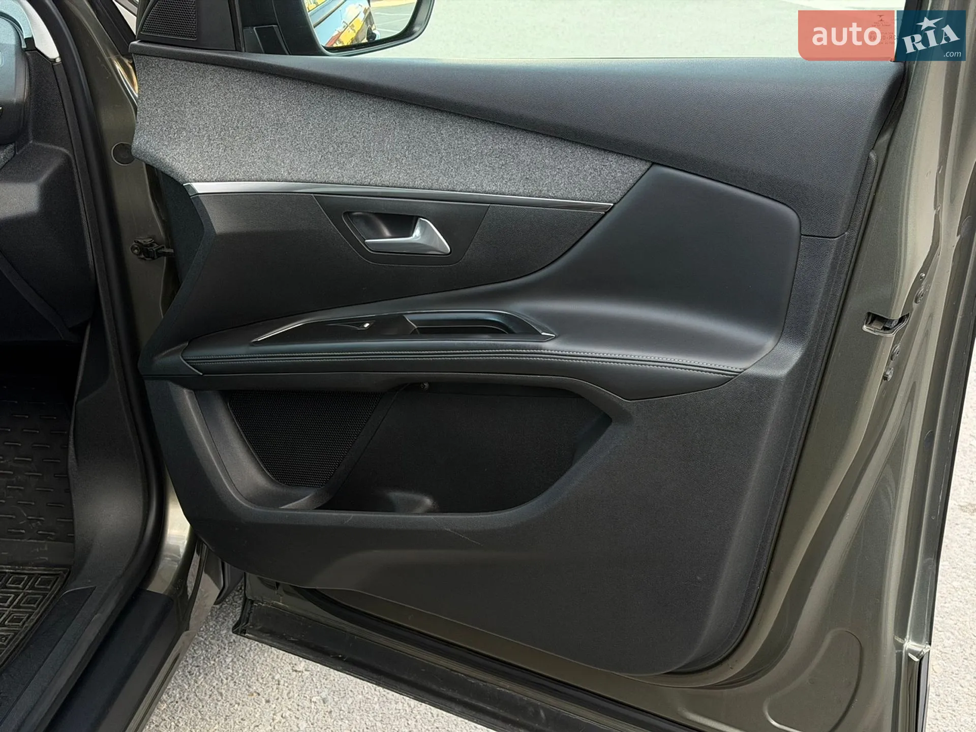 2017 Peugeot 5008 - мініатюра 28