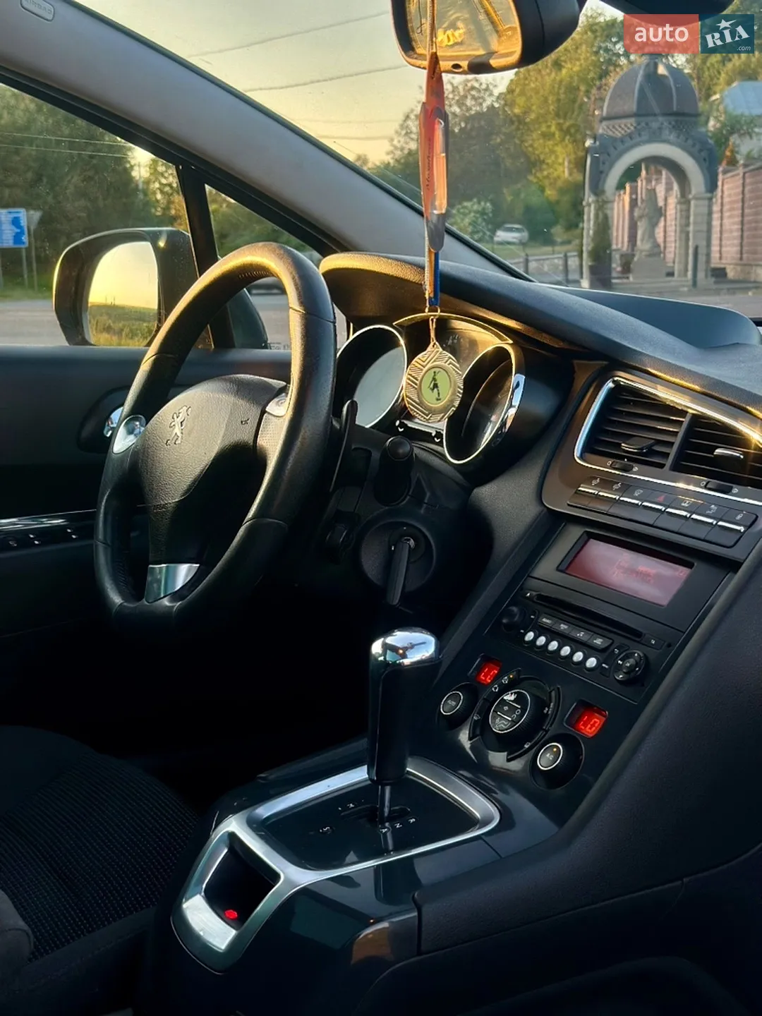 2014 Peugeot 5008 - мініатюра 11