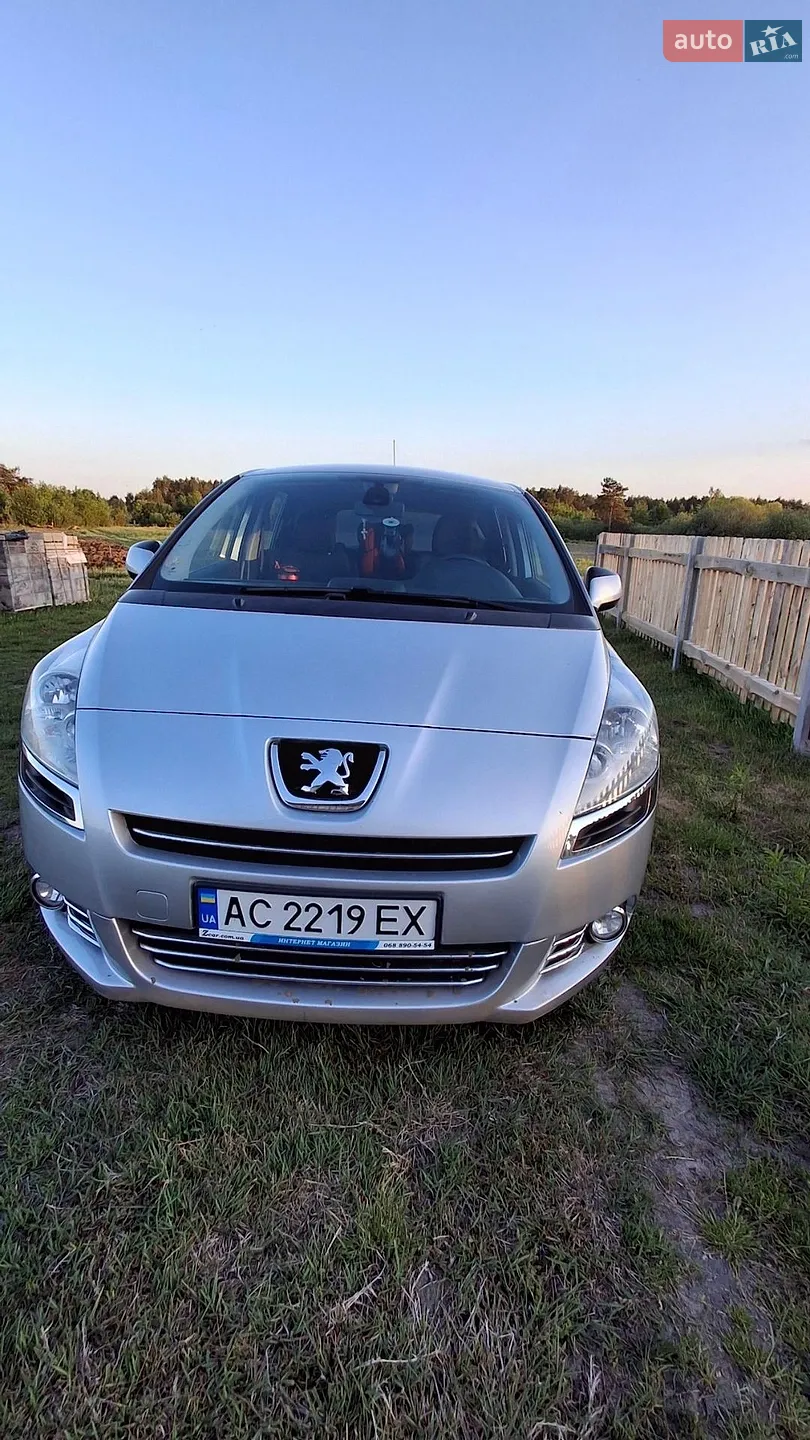 2010 Peugeot 5008 - фото 1