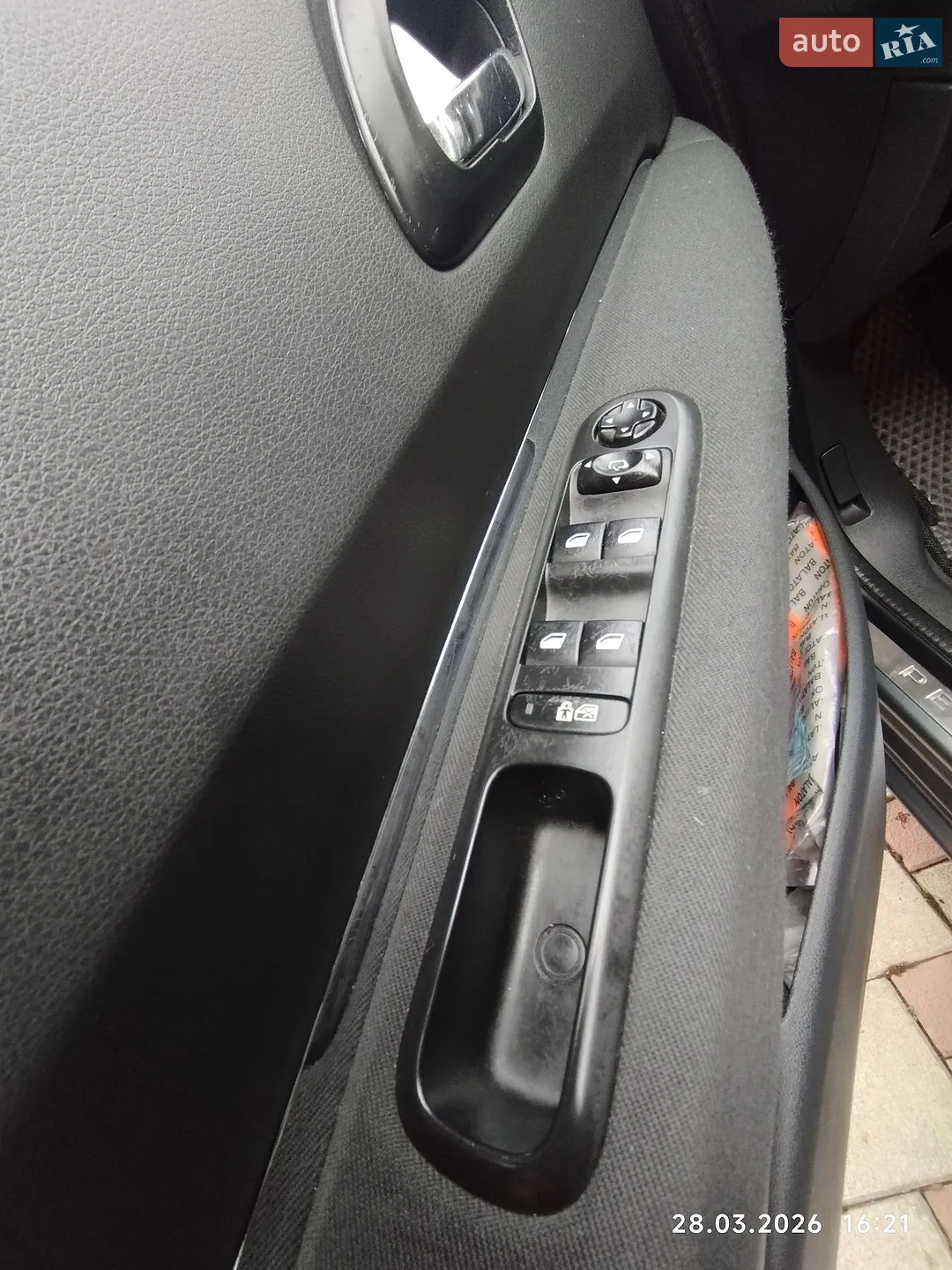 2011 Peugeot 5008 - мініатюра 6
