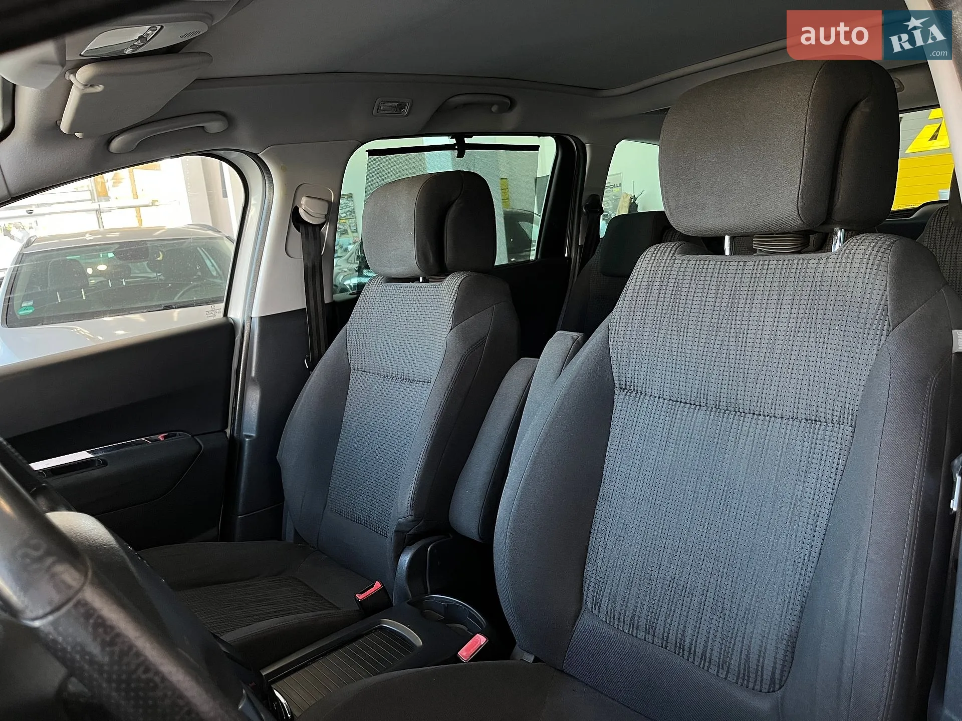 2012 Peugeot 5008 - мініатюра 10