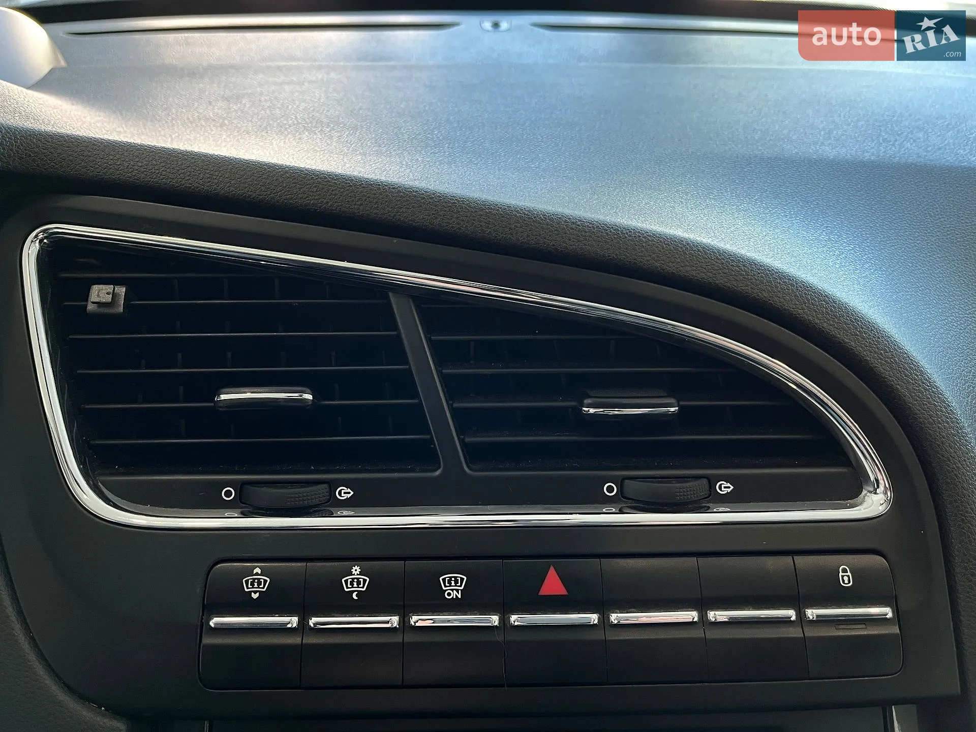 2012 Peugeot 5008 - мініатюра 22