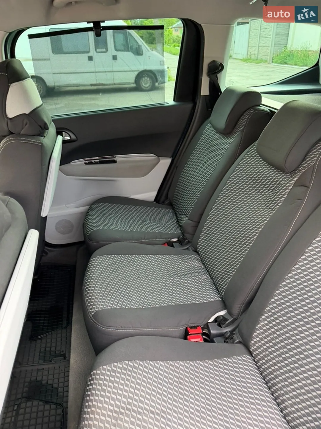 2013 Peugeot 5008 - мініатюра 16