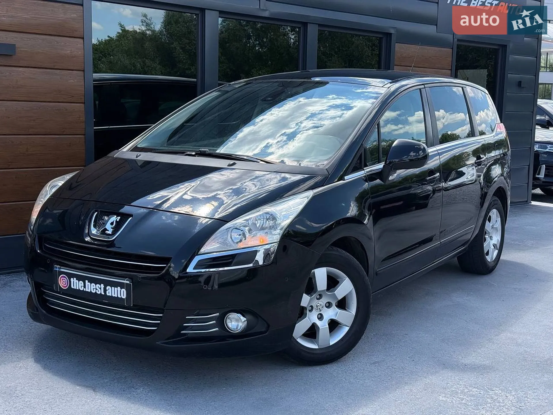 2010 Peugeot 5008 - фото 1