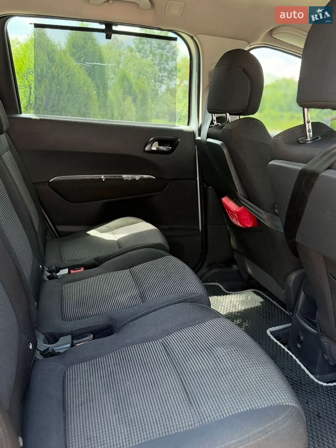 2010 Peugeot 5008 - мініатюра 9