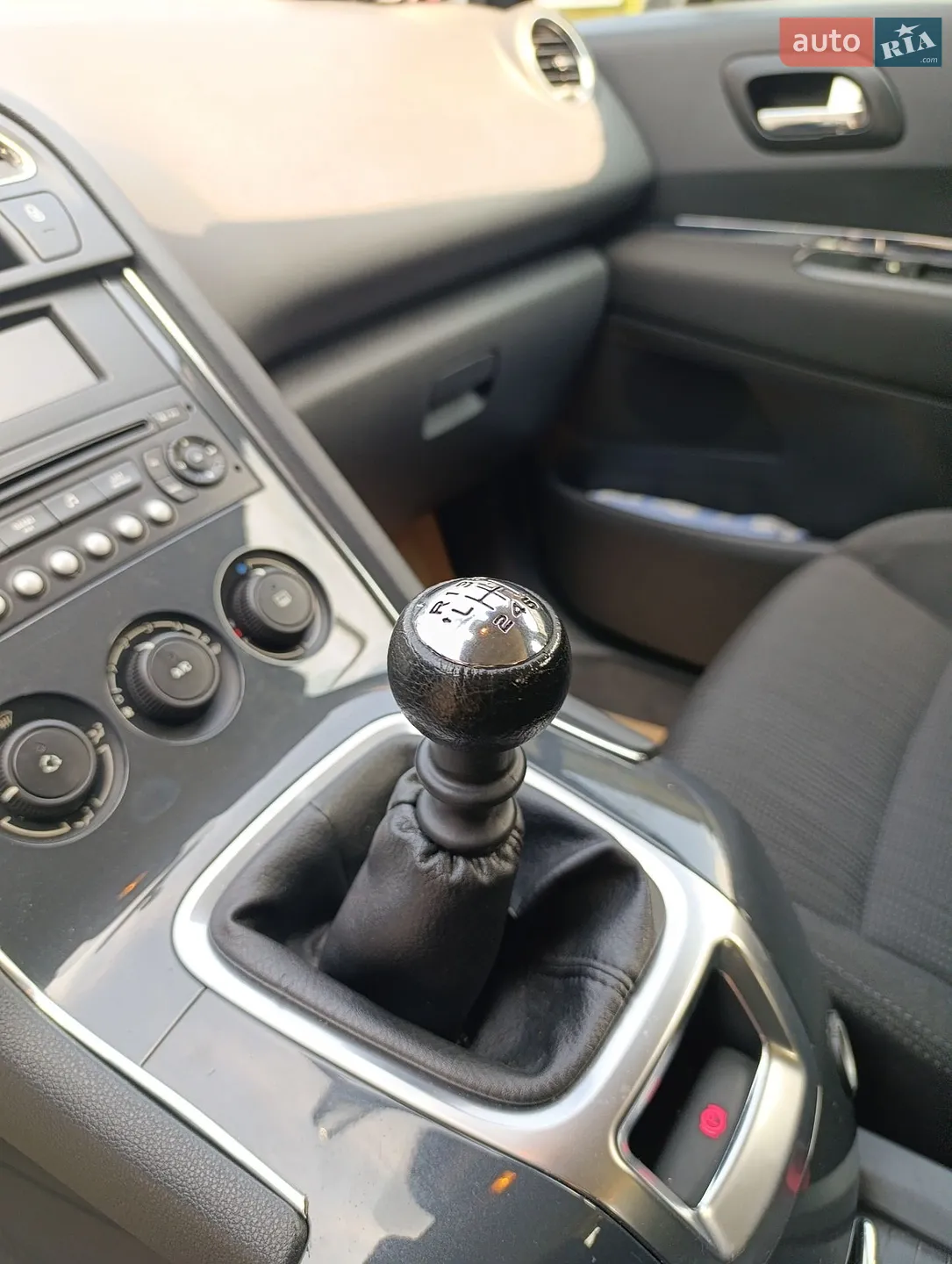 2010 Peugeot 5008 - мініатюра 2