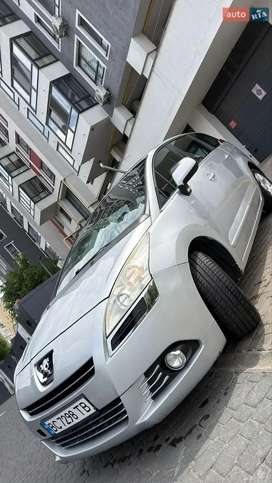 2010 Peugeot 5008 - мініатюра 19