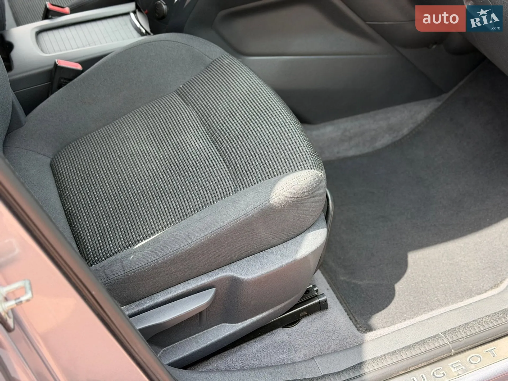 2015 Peugeot 5008 - мініатюра 19