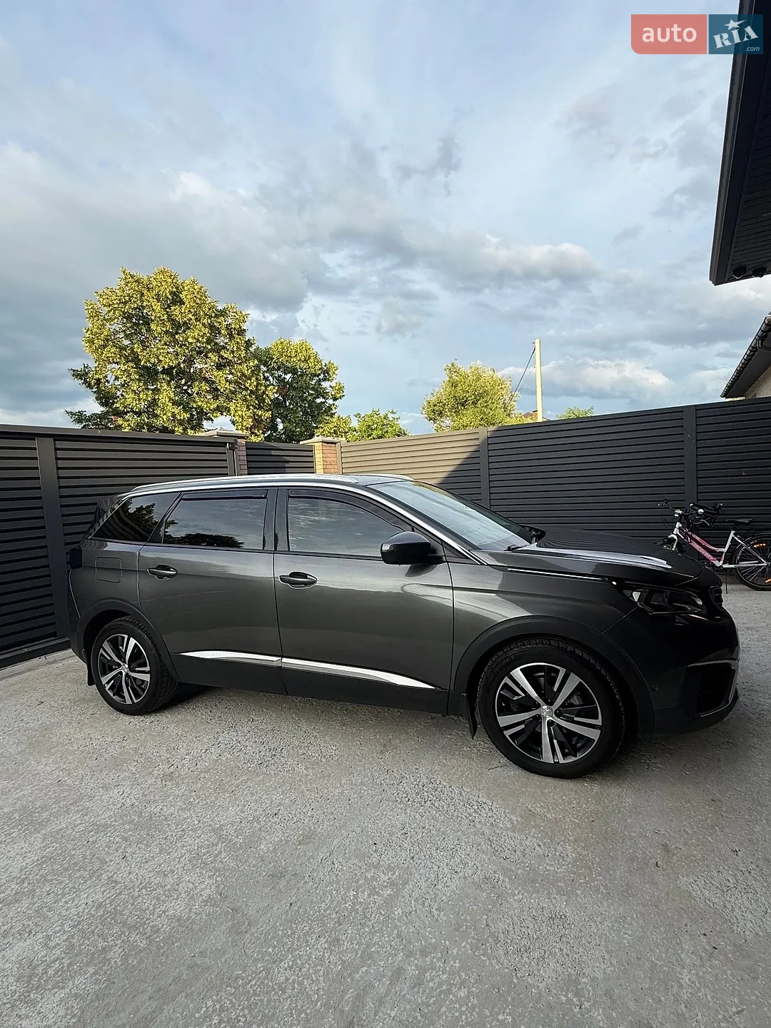 2017 Peugeot 5008 - мініатюра 2