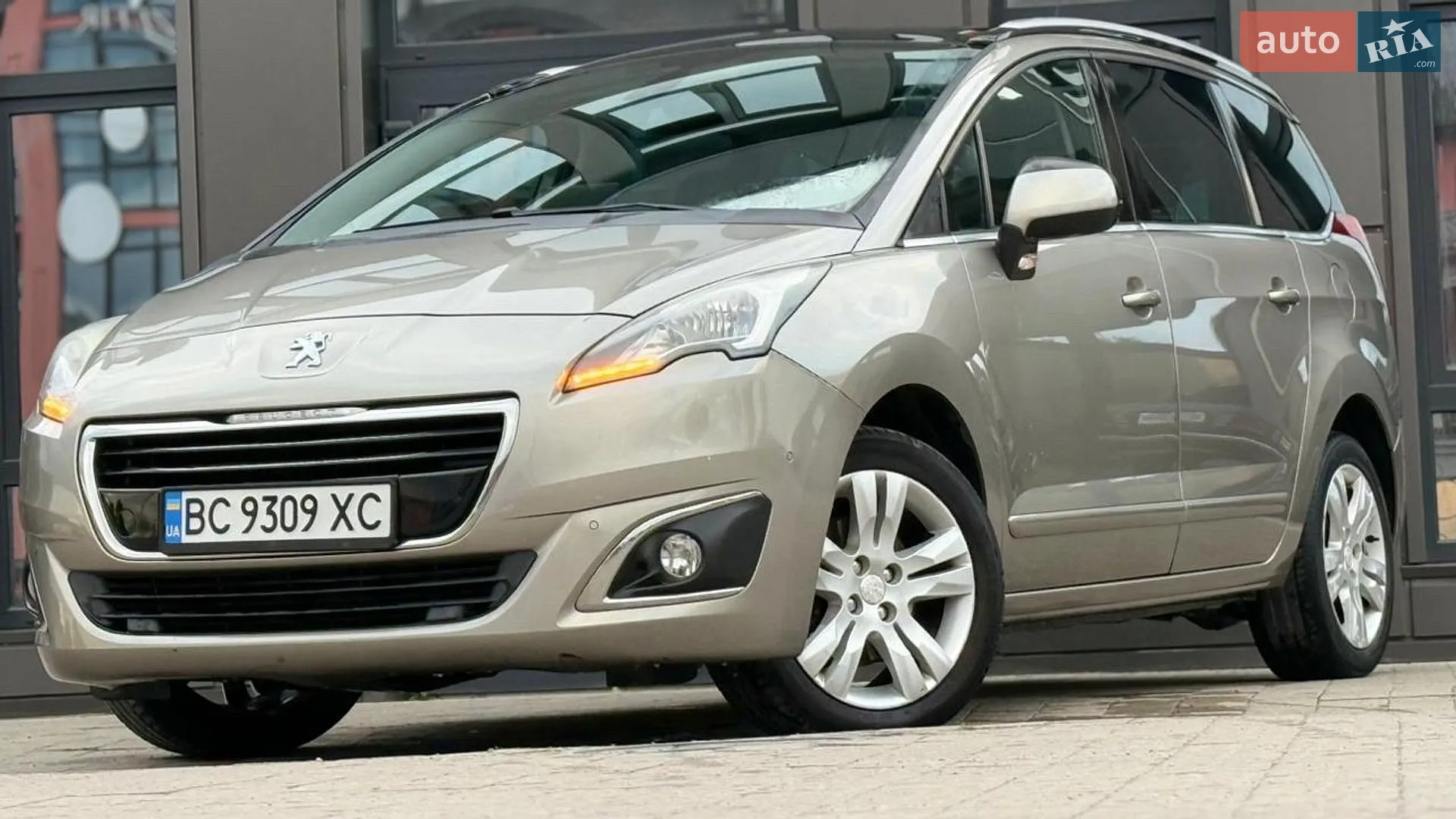 2015 Peugeot 5008 - фото 1