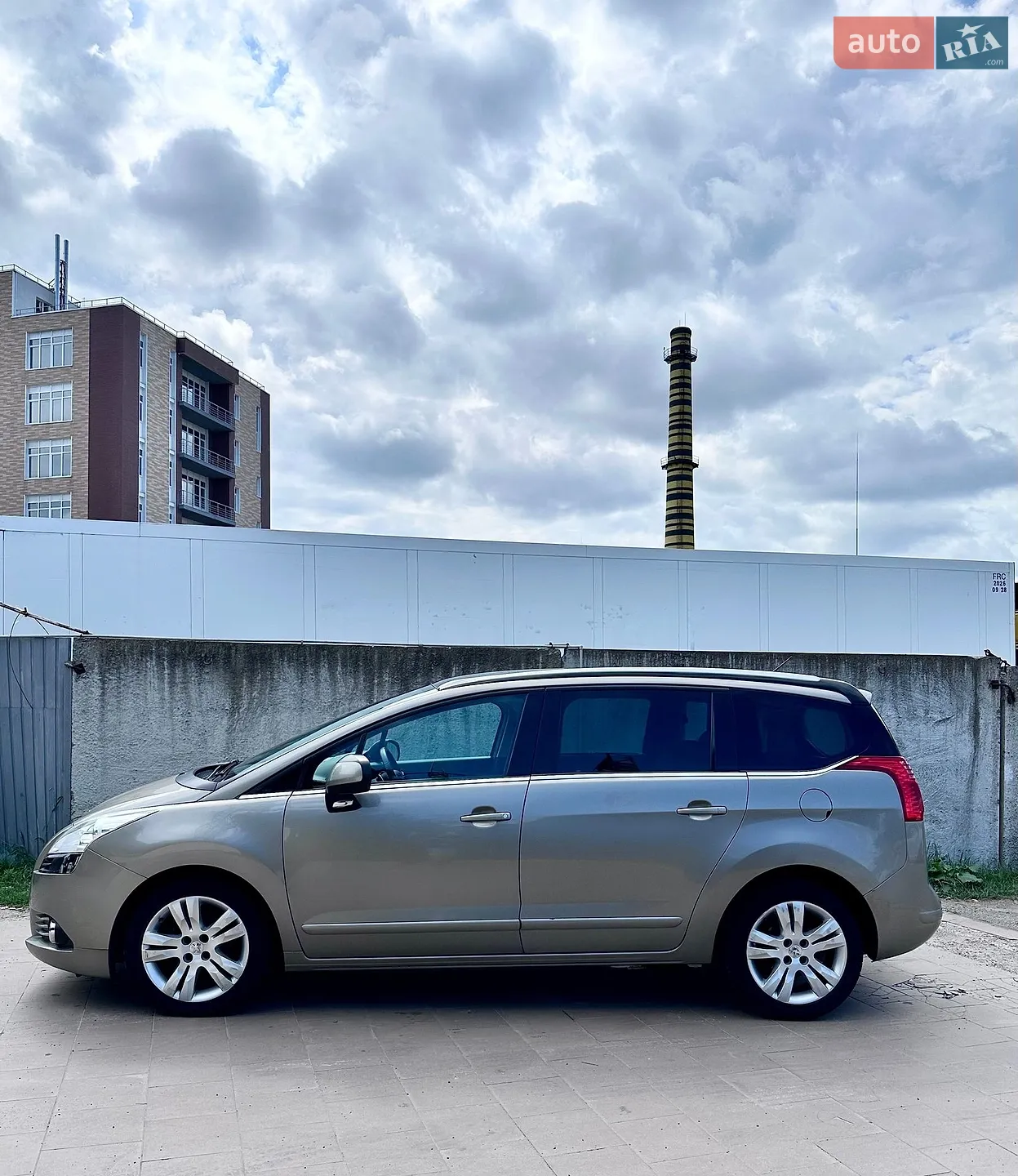 2011 Peugeot 5008 - мініатюра 3