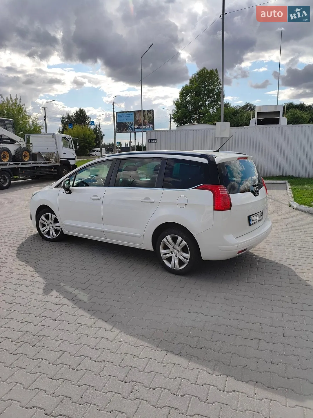 2014 Peugeot 5008 - мініатюра 3