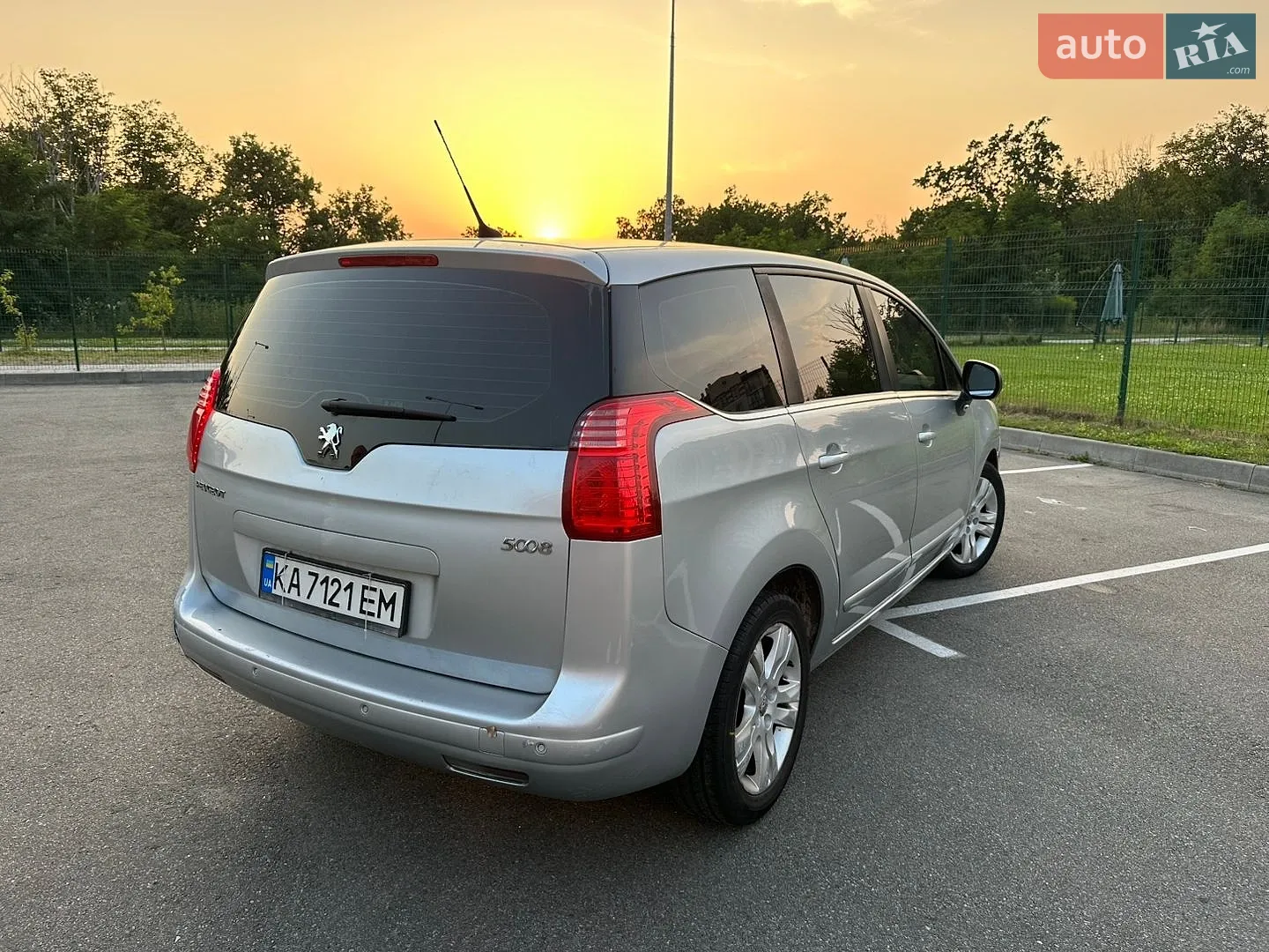 2010 Peugeot 5008 - мініатюра 8