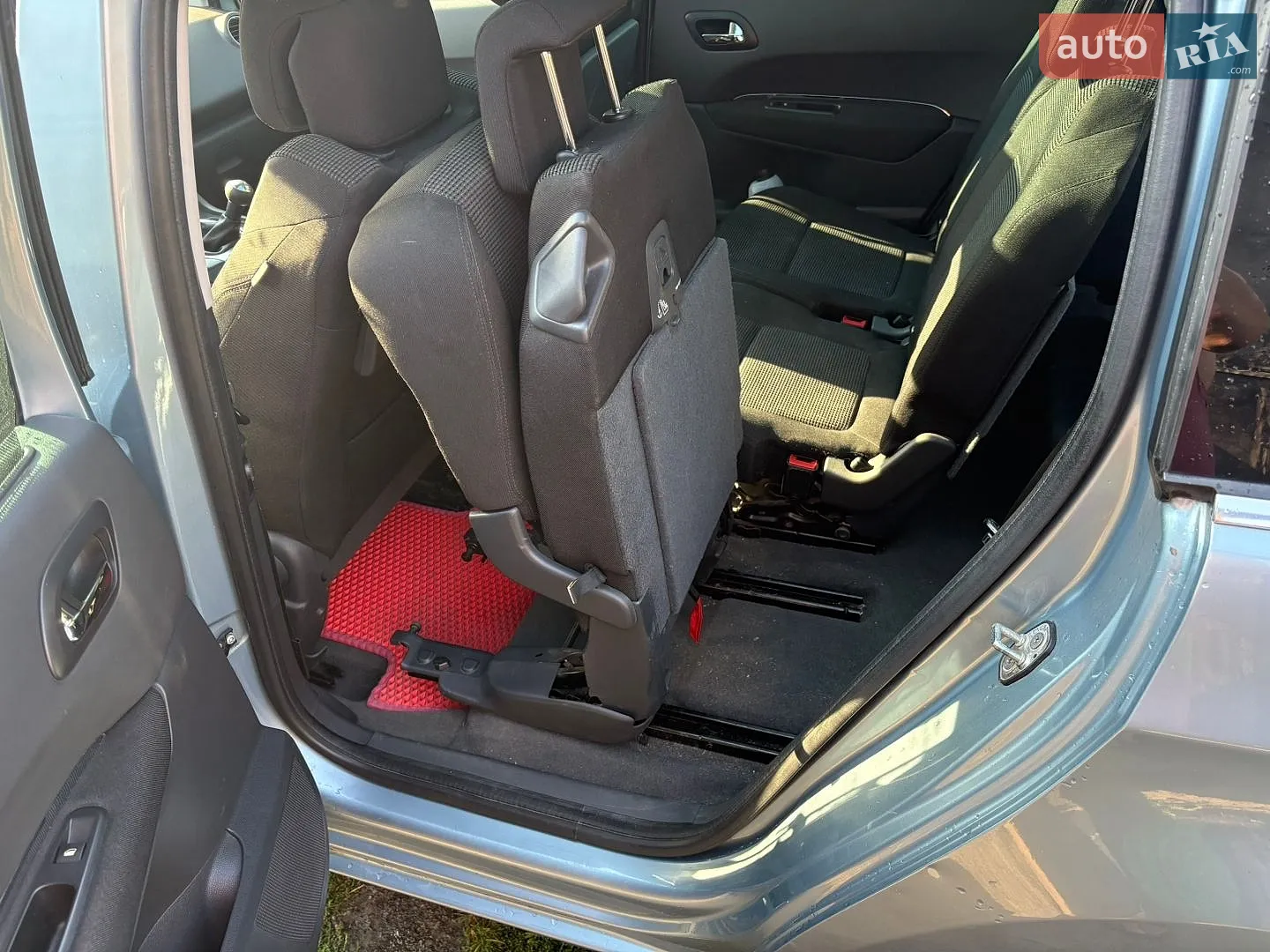 2011 Peugeot 5008 - мініатюра 16