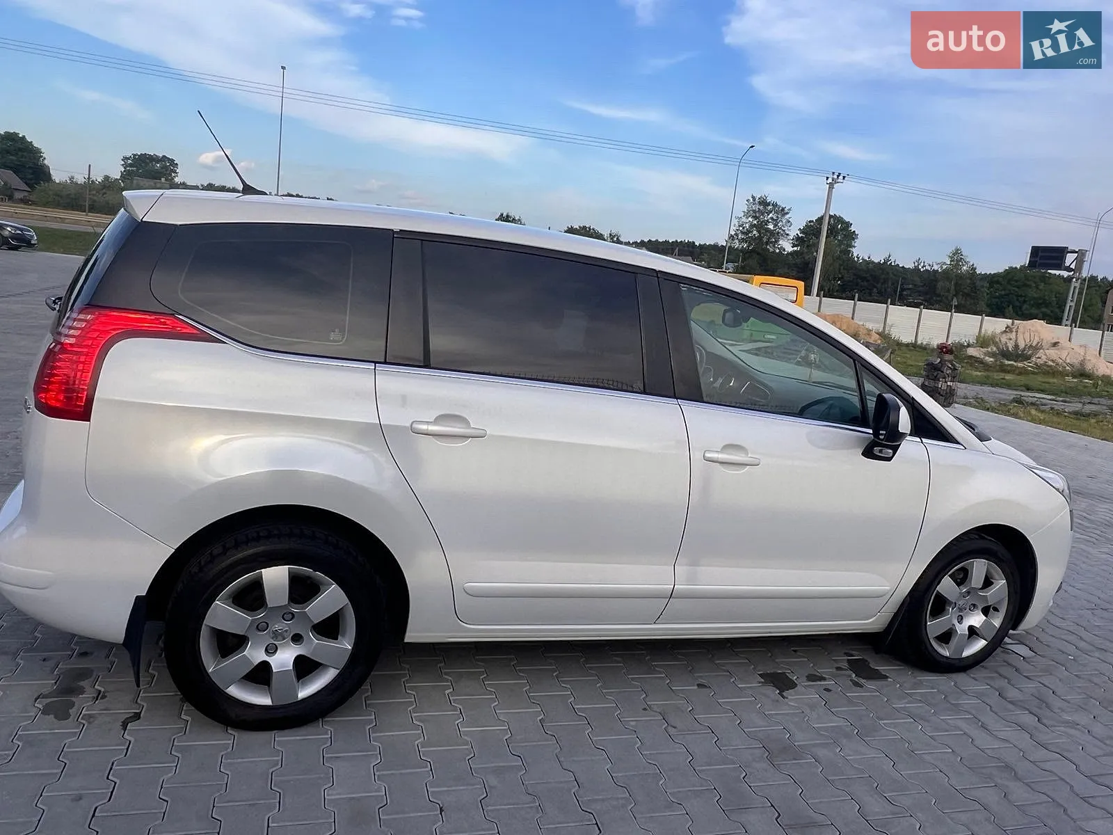 2011 Peugeot 5008 - мініатюра 3