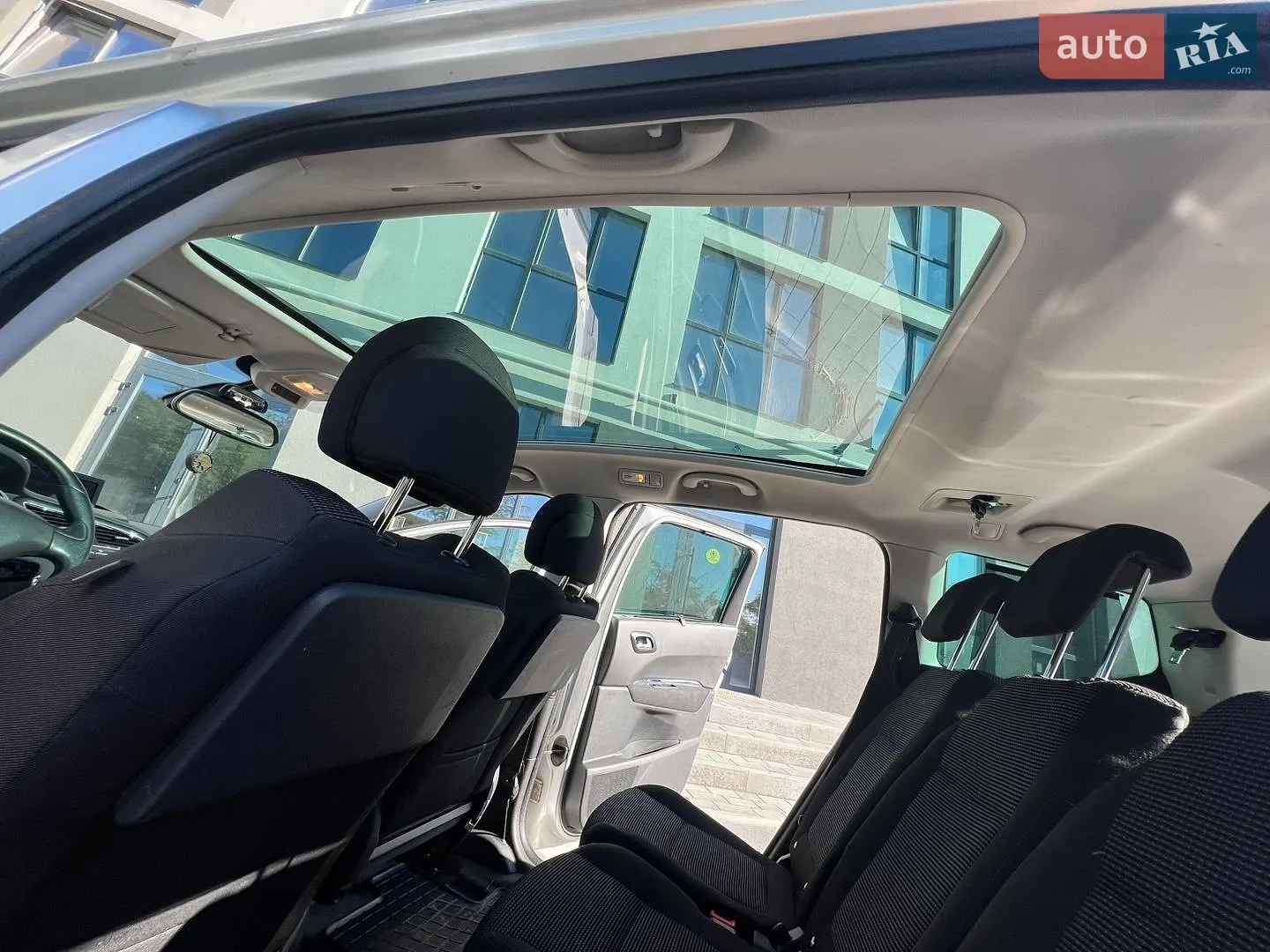2011 Peugeot 5008 - мініатюра 15