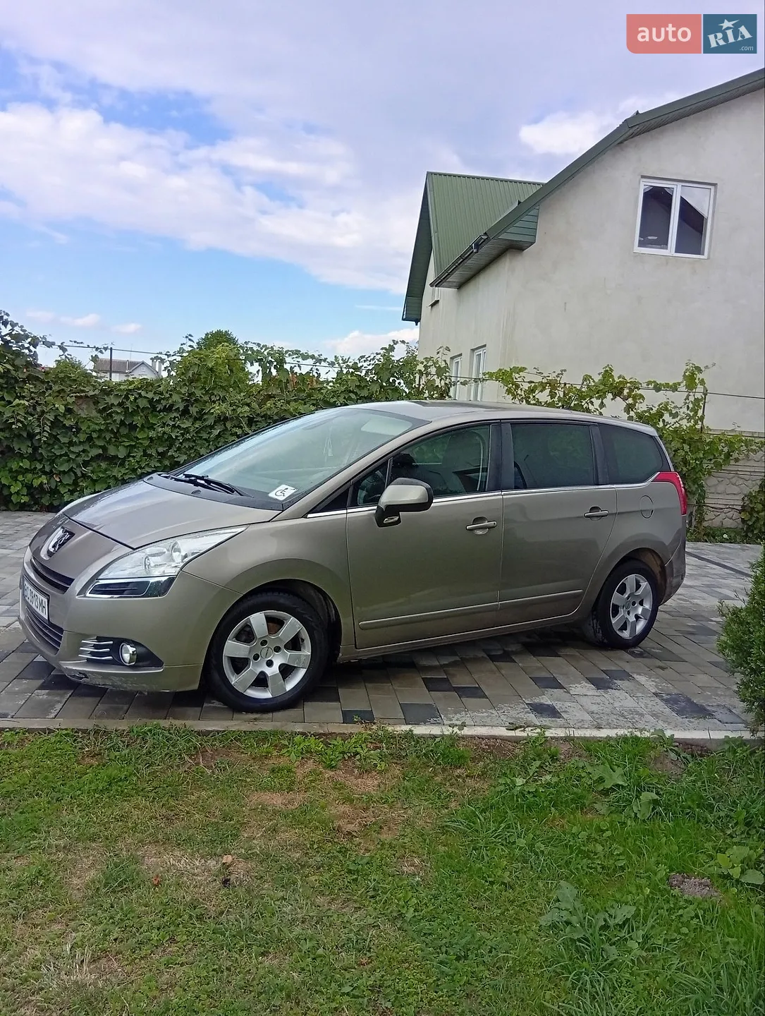 2011 Peugeot 5008 - мініатюра 10