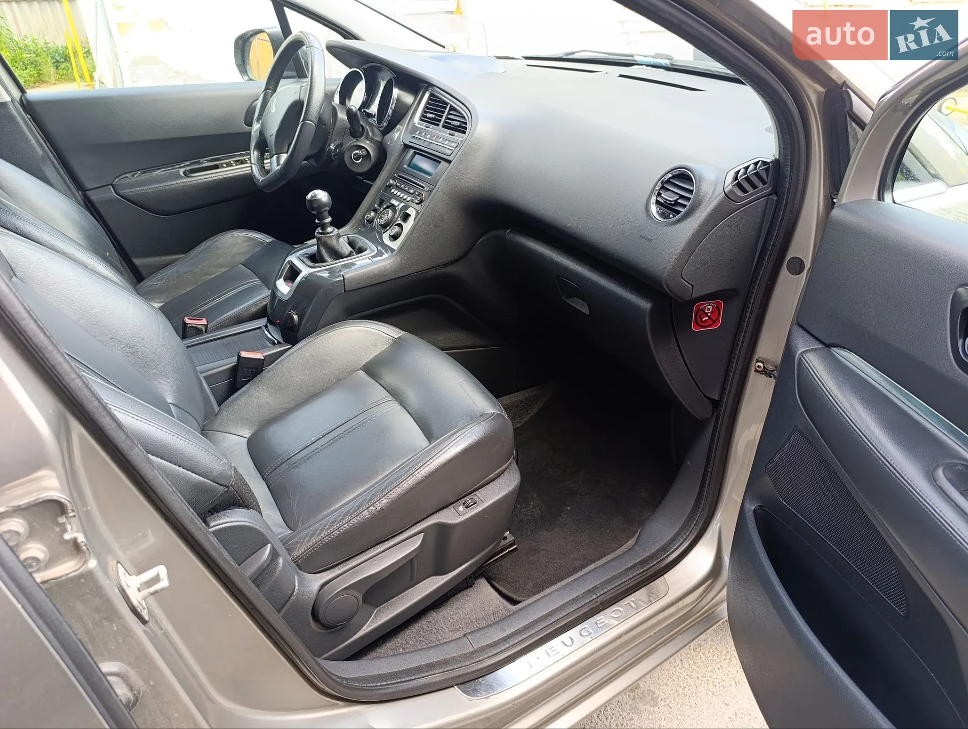 2010 Peugeot 5008 - мініатюра 10