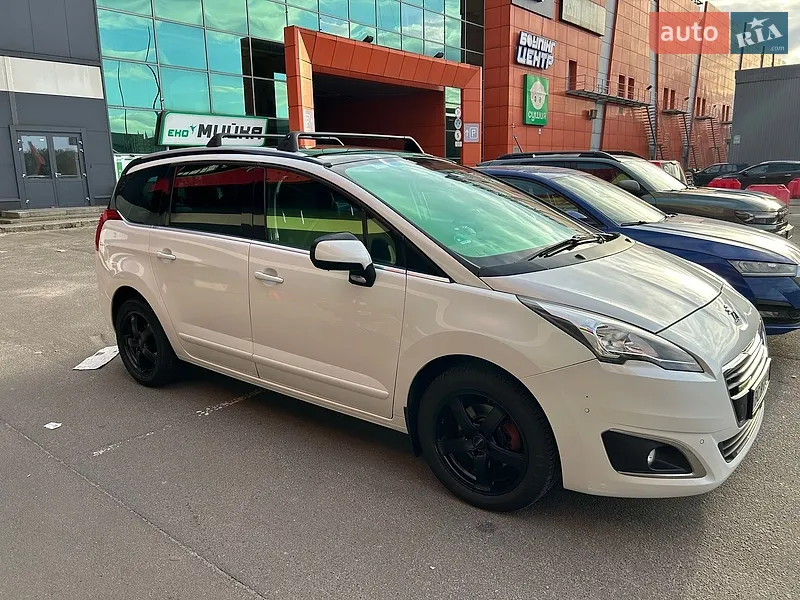 Peugeot 5008