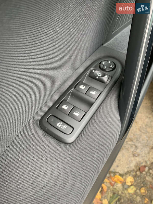 Универсал Peugeot 508 2015 в Комарному