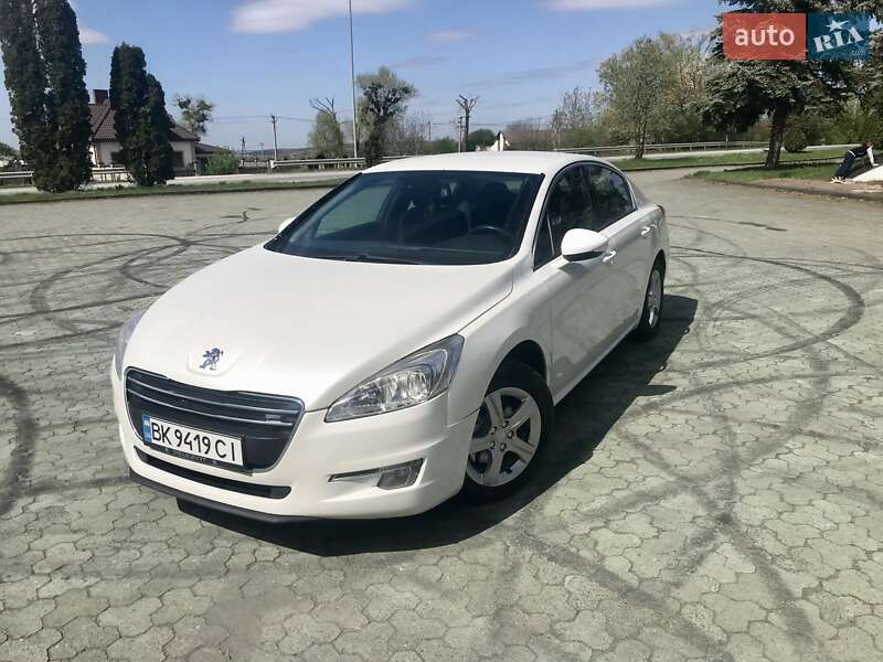 Седан Peugeot 508 2011 в Дубні