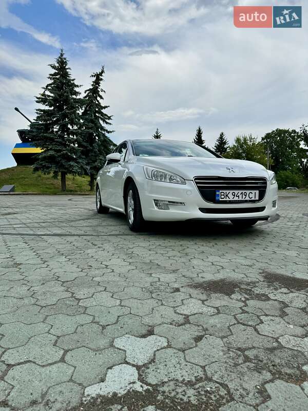Седан Peugeot 508 2011 в Дубні