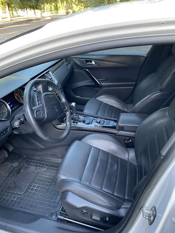Седан Peugeot 508 2012 в Волочиске
