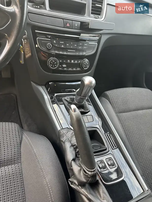Peugeot 508 2012 VIN VF38E9HD8CL047464 фото оголошення 4 з 50