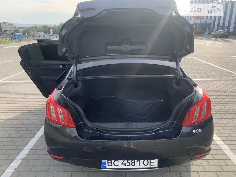 Седан Peugeot 508 2011 в Татарове