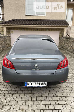 Седан Peugeot 508 2012 в Ужгороде