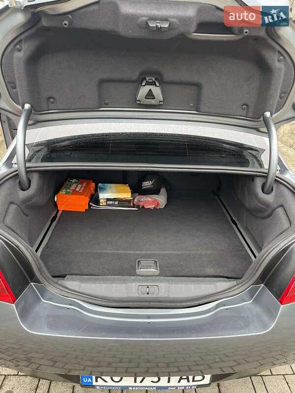 Седан Peugeot 508 2012 в Ужгороде