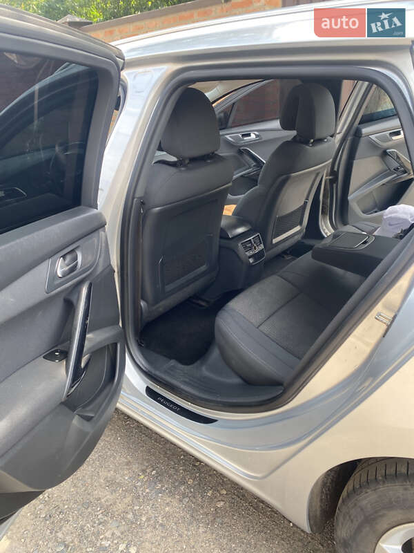 Универсал Peugeot 508 2011 в Гадяче