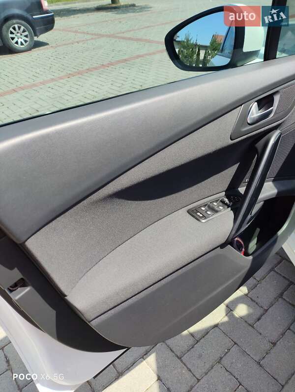 Седан Peugeot 508 2012 в Золочеві