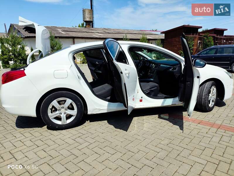 Седан Peugeot 508 2012 в Золочеві