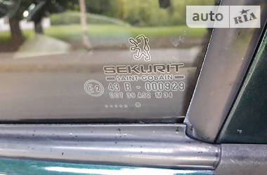 Седан Peugeot 605 1998 в 
