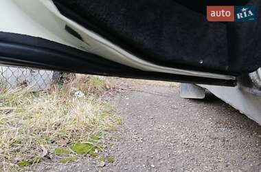 Седан Peugeot 605 1990 в Львове