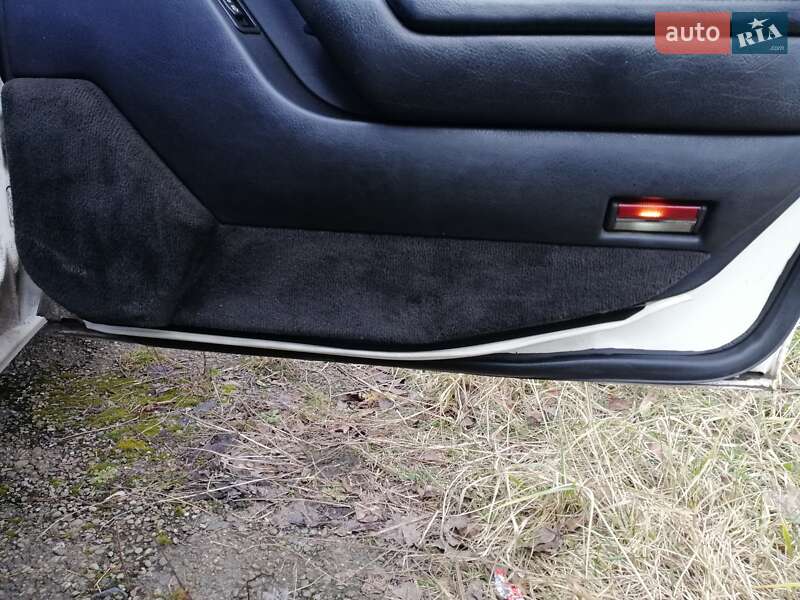 Седан Peugeot 605 1990 в Львові