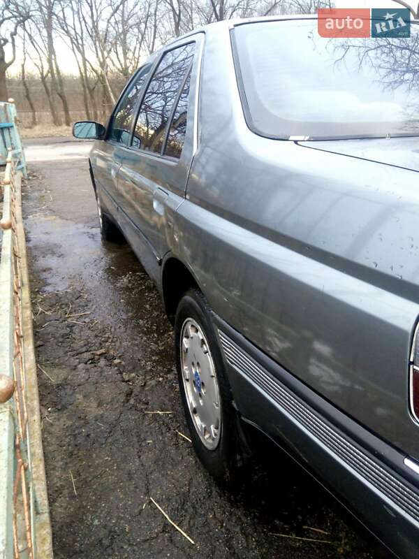 Седан Peugeot 605 1991 в Желтых Водах