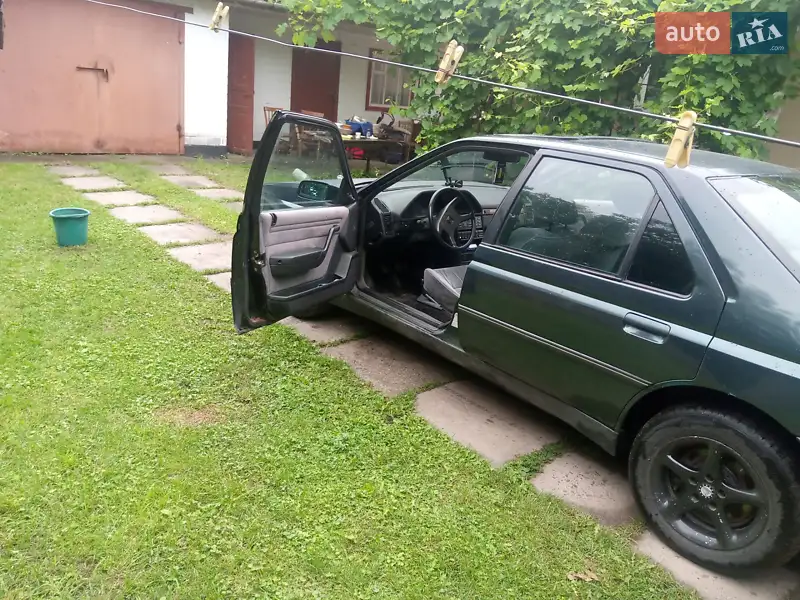 Седан Peugeot 605 1990 в 