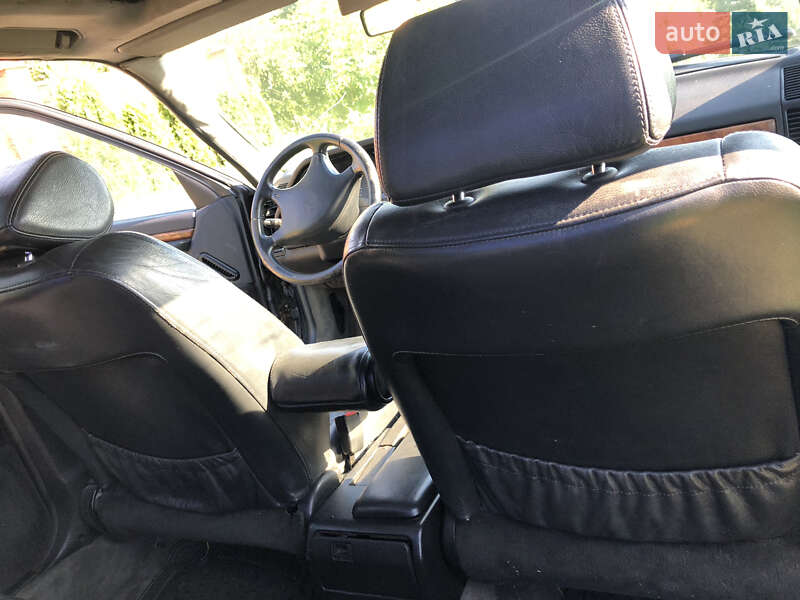 Седан Peugeot 605 1990 в Луцьку