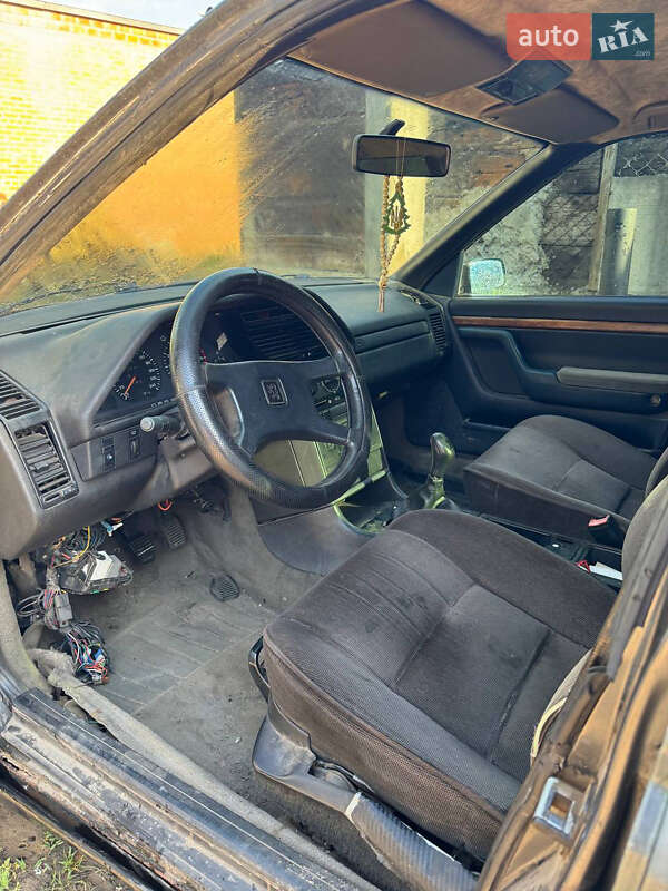 Седан Peugeot 605 1990 в Полтаві