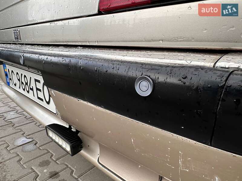 Седан Peugeot 605 1992 в Рожище
