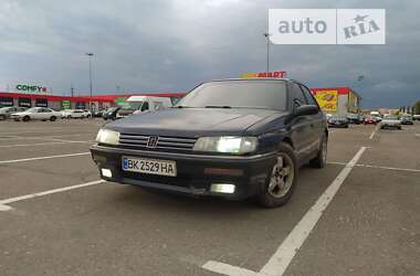 Седан Peugeot 605 1992 в Ровно